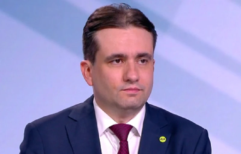 Божидар Божанов: Борисов добре усеща трептенията на софийското общество, което неведнъж е протестирало под прозорците му