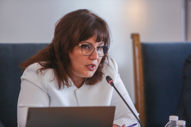 Бившият министър на здравеопазването проф осъди прокуратурата да ѝ плати