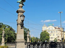 Двама шофьори са си организирали състезание на оживено кръстовище в София, глобиха ги