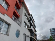 Експерти за еврото, цените на имотите и онези 15 милиарда лева в банките, които определят като "капка в морето"