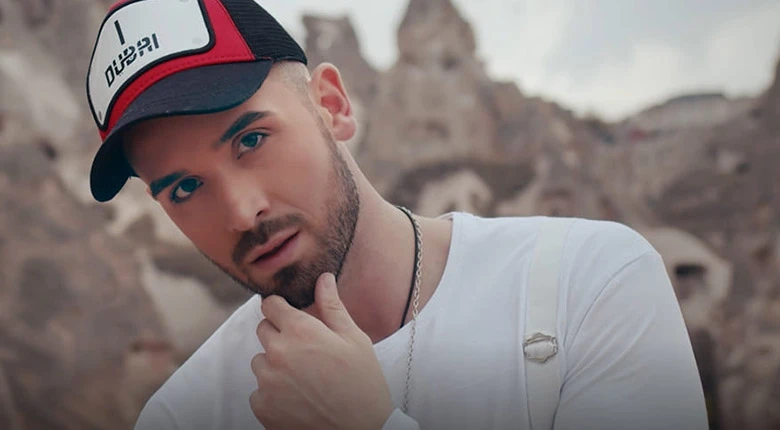 Вениамин кара две коли, търси идеалната жена