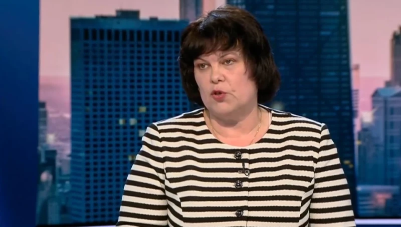 Таня Михайлова: МОН за поредна година доказа, че се справя с организацията на изпита по БЕЛ