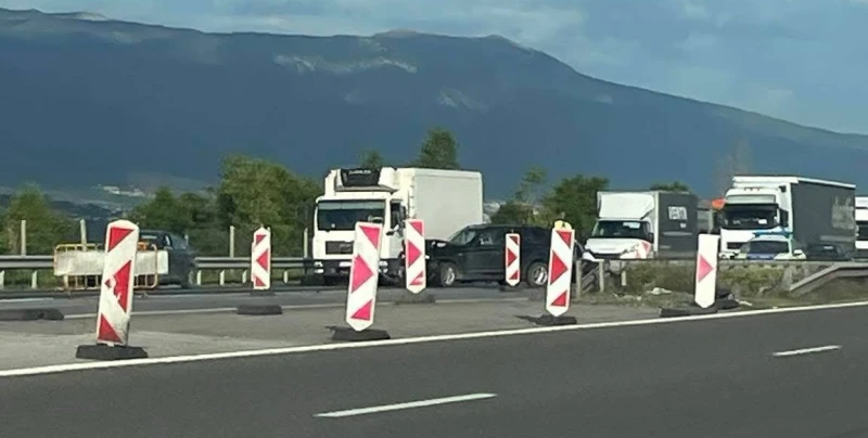 Има жертва при катастрофата, блокирала движението в двете посоки на АМ "Тракия"