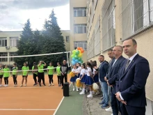 Две нови училищни спортни площадки откриха в Кюстендил