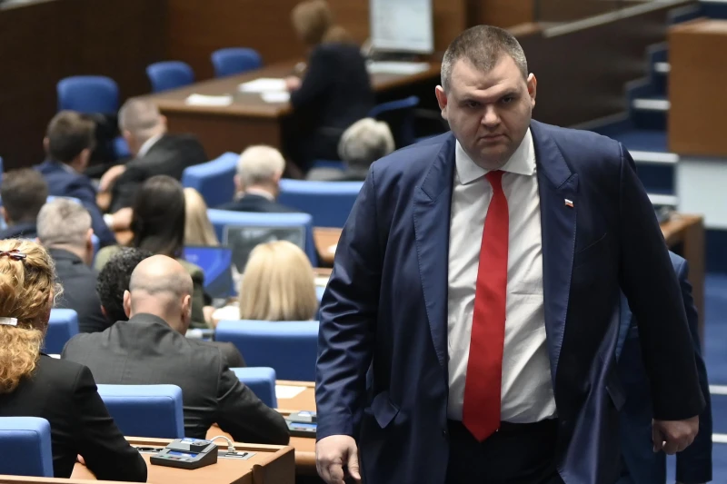 Делян Пеевски чака обяснение от ПП-ДБ за казуса с Никола Минчев