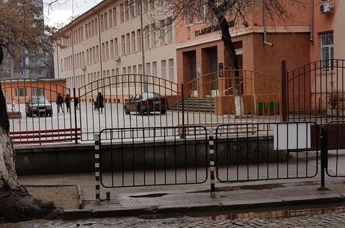 Родител: Срив в изпитната система компрометира държавен изпит