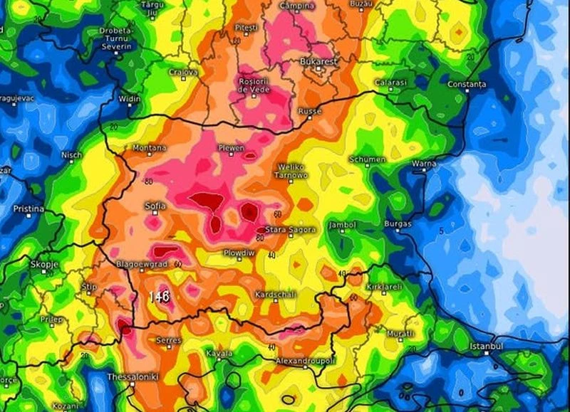 Втора степен за опасно време: Връхлита ни мощен циклон