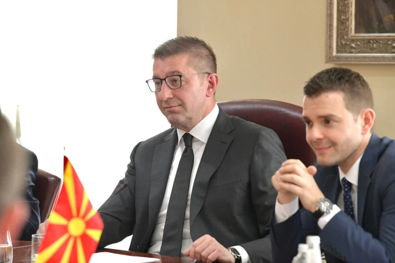 Мицкоски е уморен от "постоянните блокажи" от страна на София и очаква двустранните преговори на срещата на върха на НАТО