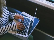 Важно: При покупка на билети за събития от онлайн платформи следете за начисляването на допълнителни такси за нежелани услуги