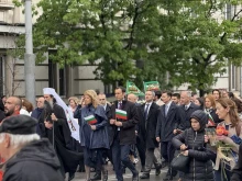 София отбелязва 24 май с празнично шествие под дъжда