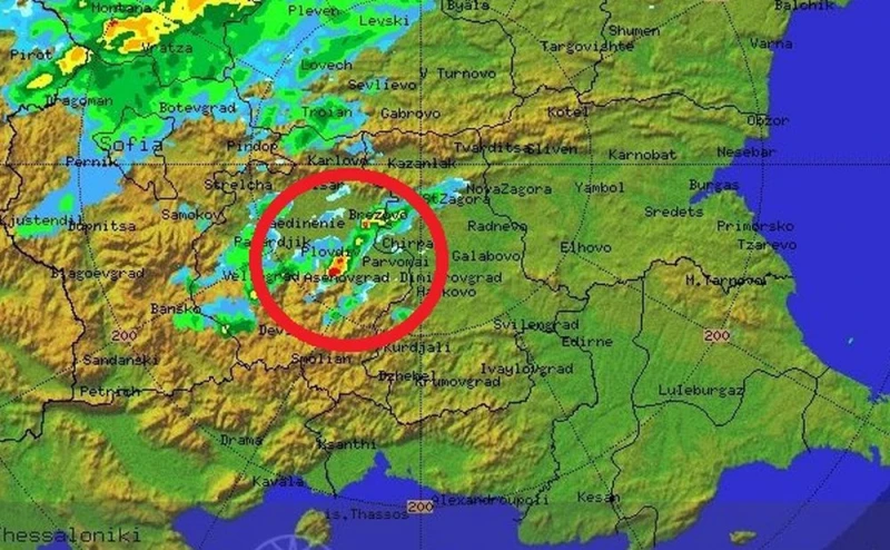 Meteo Balkans: Следете тази буря, защото може да стане суперклетка