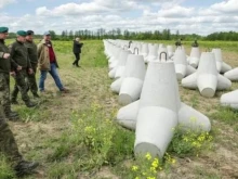 Полските военни показаха част от укрепленията на границата с Русия