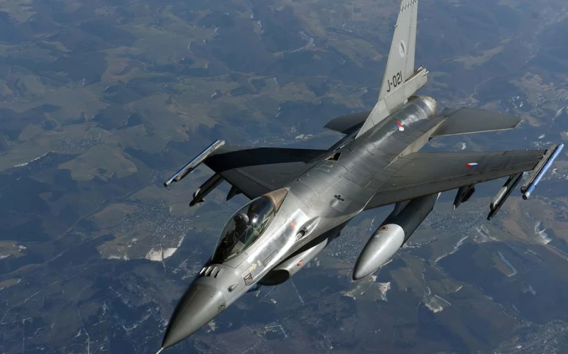 Холандия ще завърши обещаната доставка на F-16 за Украйна на 26 май