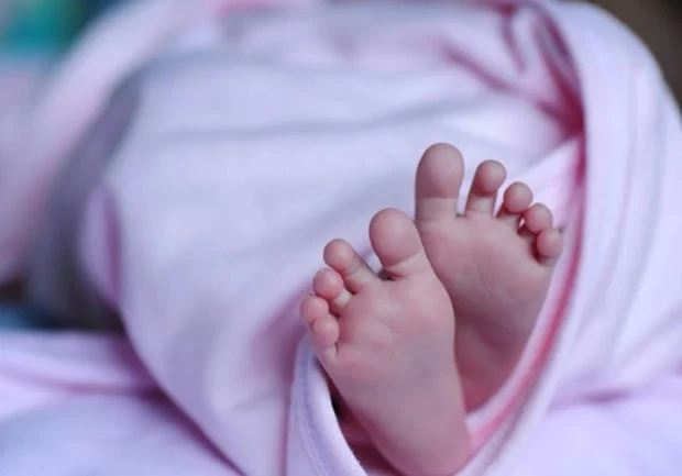 Здраво момиченце се роди в бургаска болница след спешен полицейски ескорт