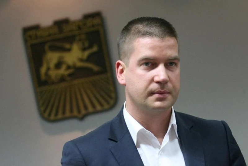 Кметът на Стара Загора Живко Тодоров сформира екип за огледи в селата, засегнати от градушката