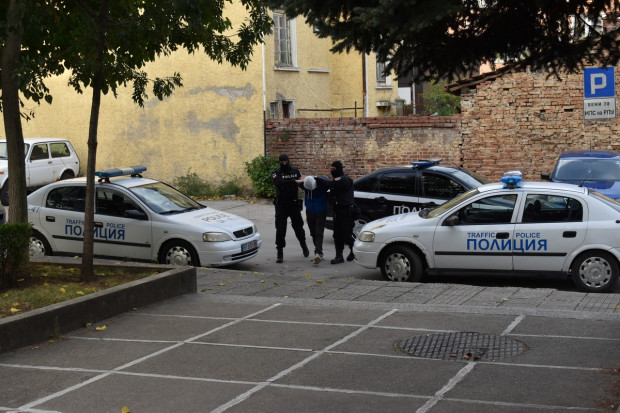 Задържаха жена, нарушила заповед за защита от домашно насилие