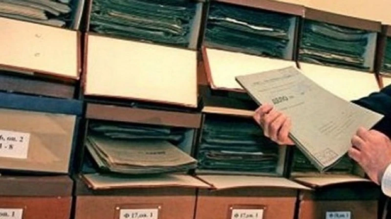 След десетилетни усилия "Държавна сигурност" успява да пробие Светия синод през 80-те години