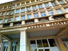 Съд във Варна не пусна от ареста обвинен за имотни измами
