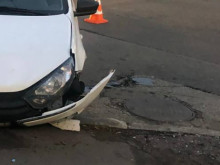 Тийнеджърка не овладя колата си и катастрофира край Варна