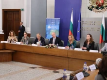 Премиерът на среща за еврото: Целта е да се разсеят мнимите от реалните страхове