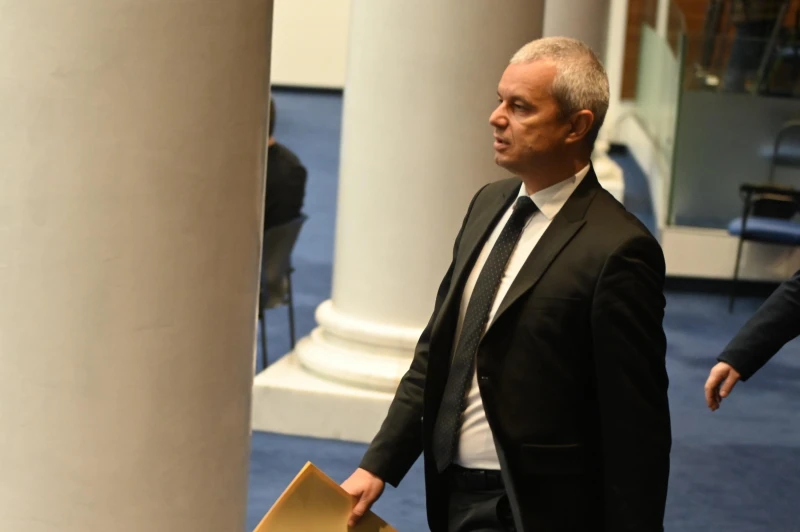 Костадин Костадинов: Навсякъде инфлацията е скочила след приемането на еврото