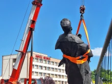 Паметникът на Ботев отново е във Враца!