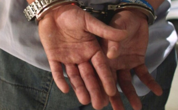 Обвиниха и задържаха 15-годишен младеж за грабеж в София