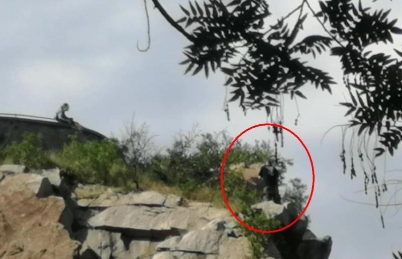 Приключи драмата с Пейо - 6 часа бе на ръба на скала на Бунарджика