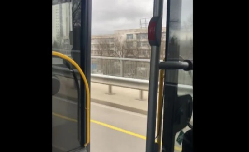 Жена влезе в болница, след като беше затисната от вратите на автобус в Правец