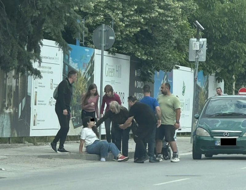 Подробности за инцидента, при който майка с детска количка беше блъсната в Пловдив