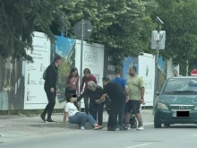 Подробности за инцидента, при който майка с детска количка беше блъсната в Пловдив