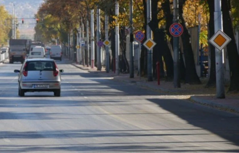 От утре: Ограничават движението в участък от пътя Русе-Варна