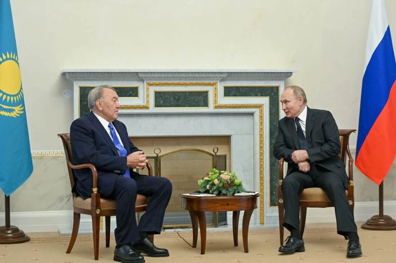 Путин се срещна с Назарбаев в Кремъл