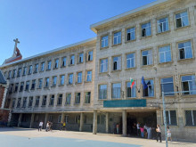 Важно за родителите на ученици в голямо училище във Варна