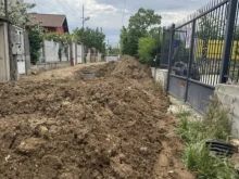 Варненка: Качваш се на крана на веригата, за да преминеш, с торбички на обувките, защото потъваш в кал