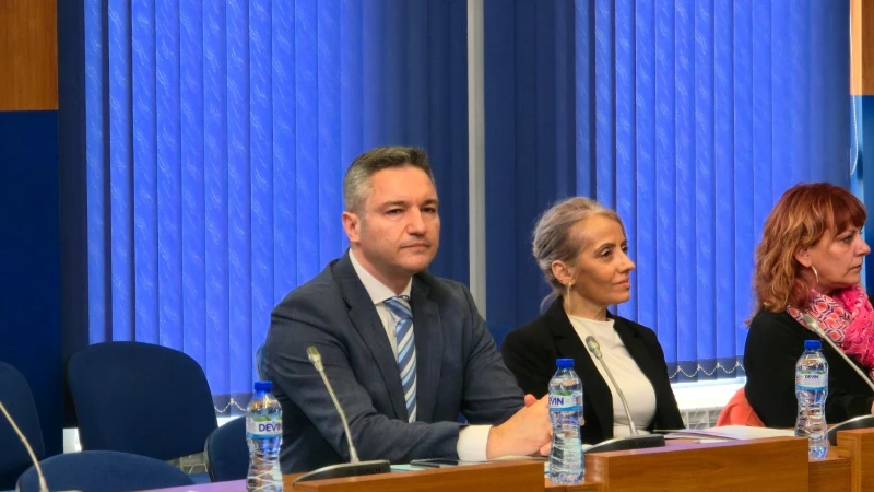 Кристиан Вигенин: Дължим защита и подкрепа на уязвимите семейства и деца