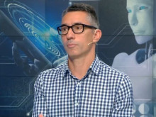 Изкуственият интелект: Полезен за ученици и учители?