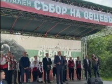 Президентът Радев от Събора на овцевъдите: Присъствието на хиляди хора е доказателство, че всички гласувате убедително за българското