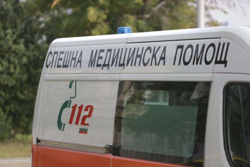Момиченцето, блъснато заедно с баба си в Бургас, е в кома