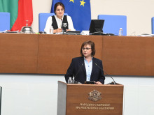 Корнелия Нинова за Киселова: Никога не сме имали по-нагъл председател на парламента