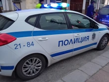 Взломна кражба разследват в Девин, издирват извършителя