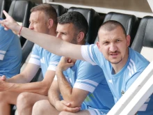 Фенове на Локо: Респект към Тодор Неделев, той е един от символите на пл...