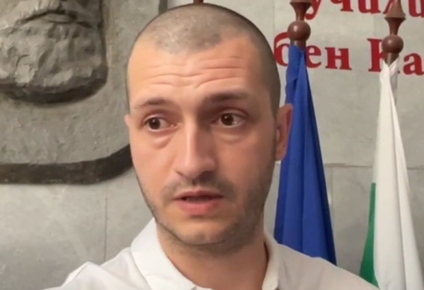 Директорът на училището в Пловдив, в което падна окачен таван: Няма пострадали деца