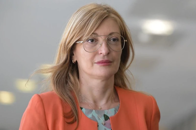 Екатерина Захариева: Ако има някакво увеличение при преминаването към евро, то ще е до една стотинка