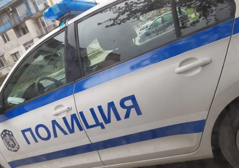 Мъж преби с точилка жена си и тъщата си в Ботевград
