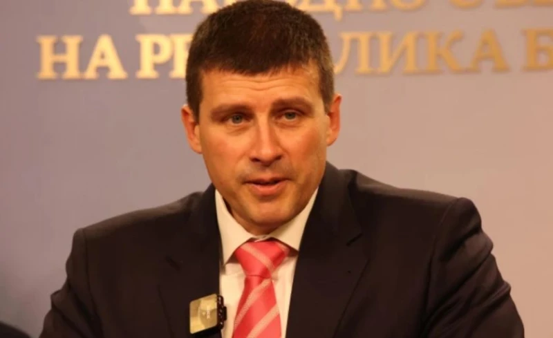 Ивелин Михайлов: ЕС прие концепцията за "ново начало" и си затвори очите за мафията, завладяла България