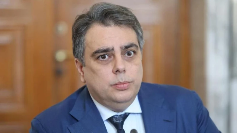 Асен Василев: Заради въвеждането на еврото, изчакахме с вота на недоверие