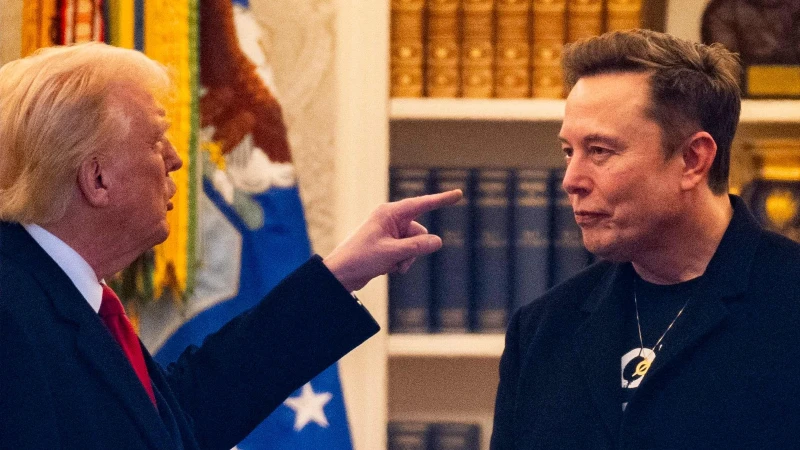 Мъск подкрепя призива за импийчмънт на Тръмп и замяната му с Ванс