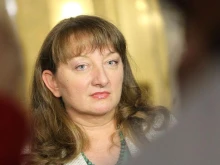 Деница Сачева: ПП-ДБ приличат на силиконови момичета