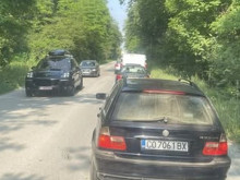 Обходът на АМ "Тракия" през Вакарел също е с километрично задръстване!